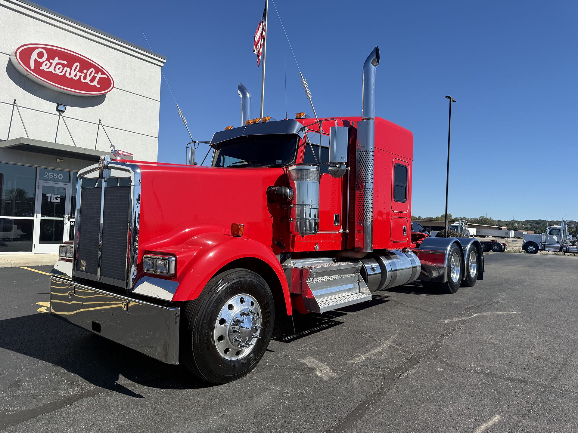 2021 Kenworth W900