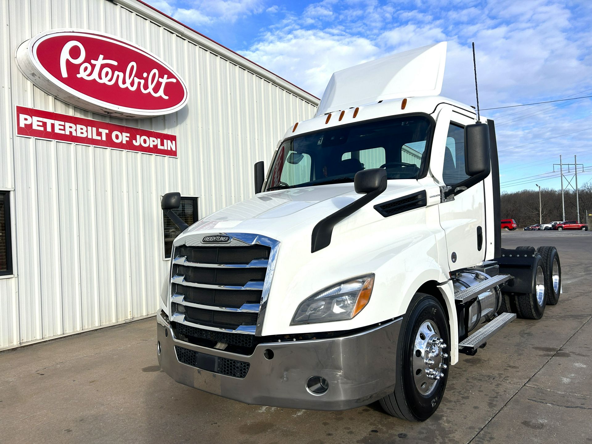 2021 Freightliner CASCADIA 126