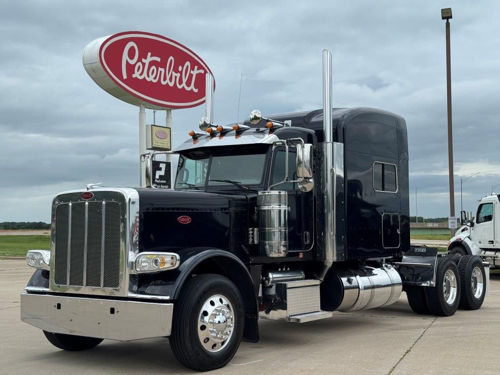 2020 Peterbilt 389