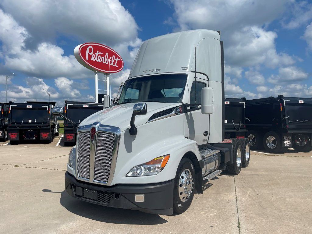 2023 Kenworth T680