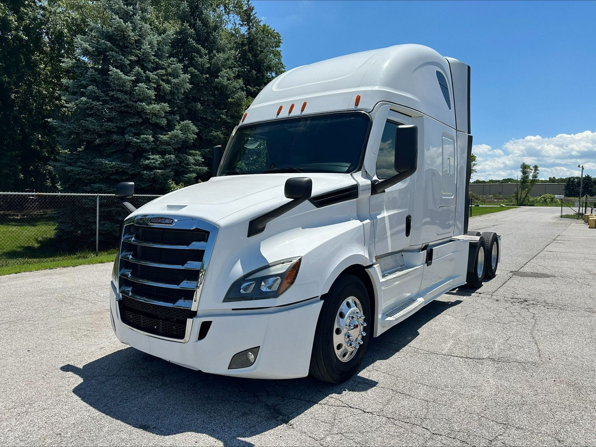 2021 Freightliner CASCADIA 126