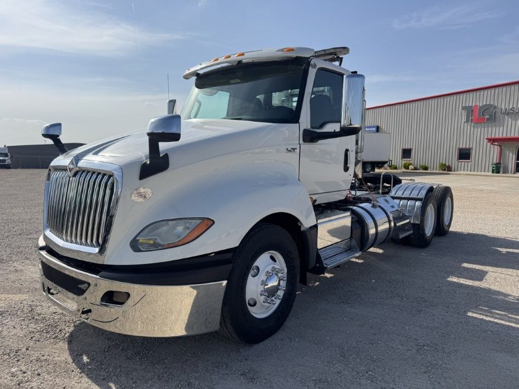 2018 International LT625