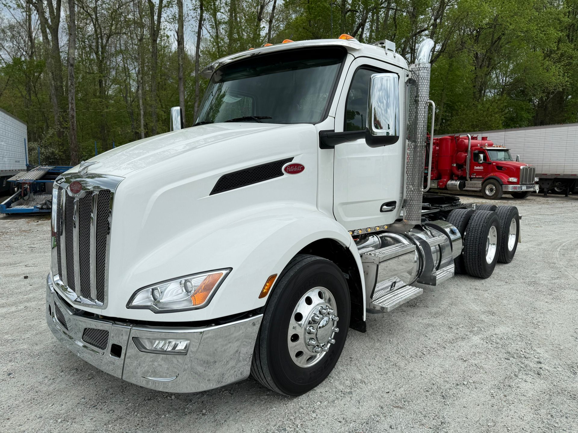 2023 Peterbilt 579-117