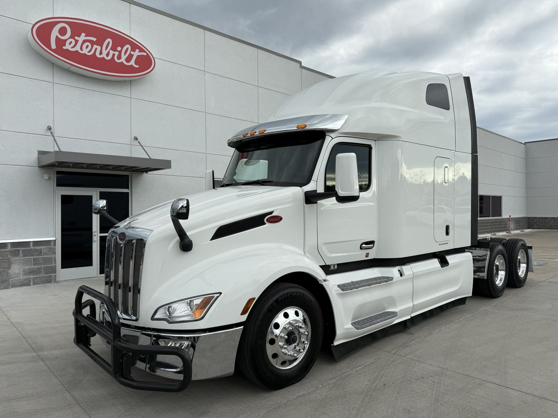 2023 Peterbilt 579