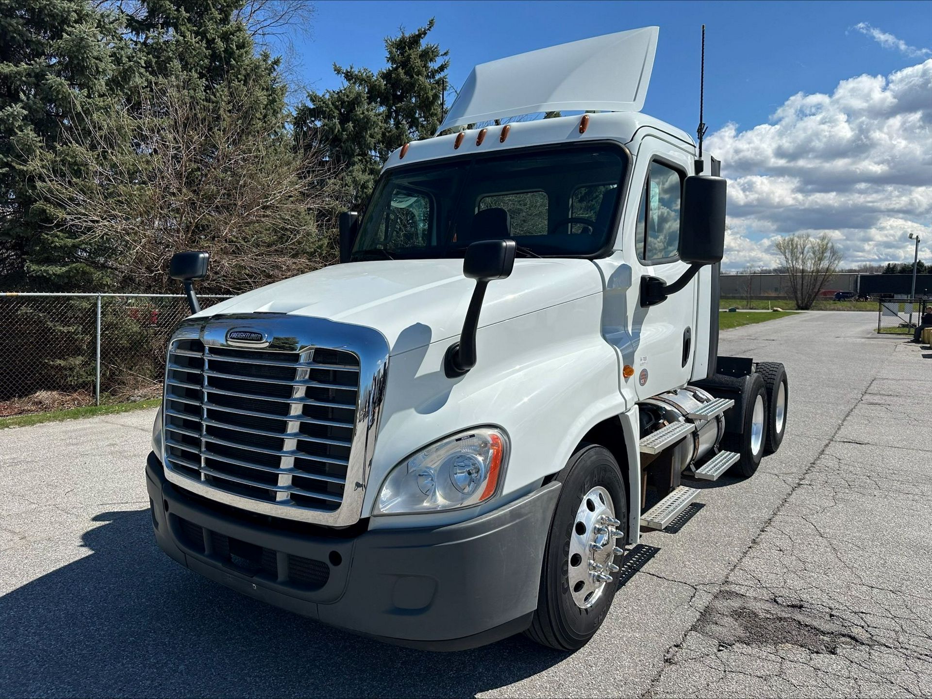 2017 Freightliner CASCADIA 125