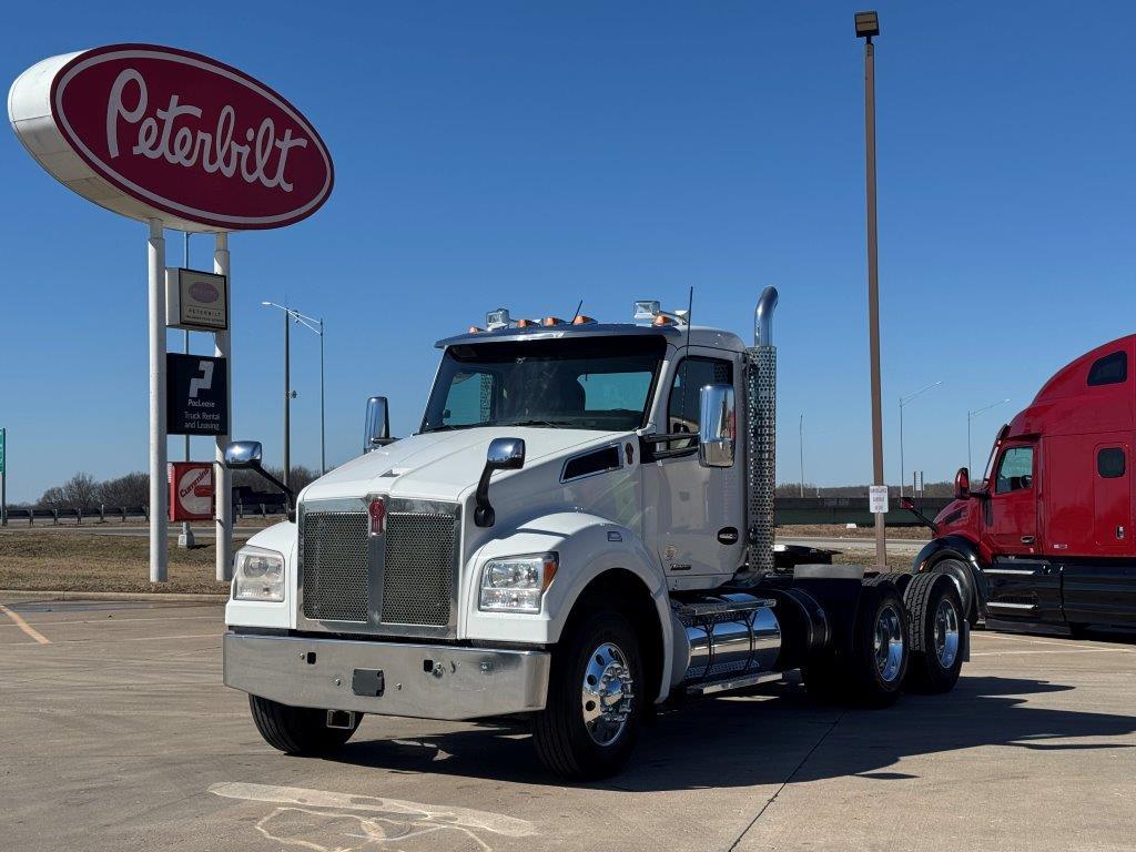 2021 Kenworth T880