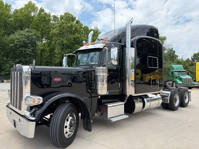 2022 Peterbilt 389