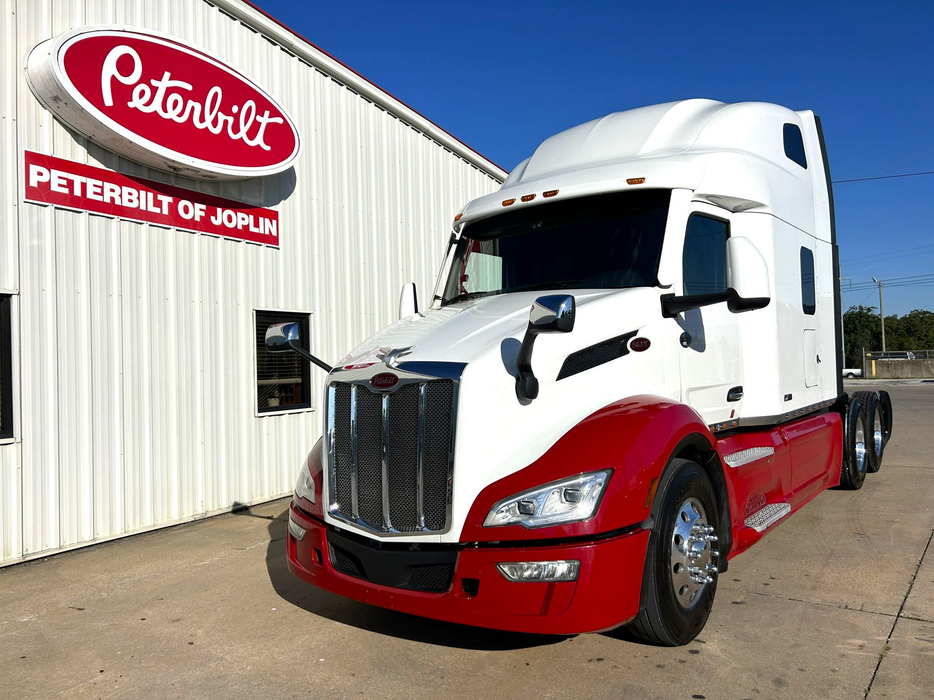 2023 Peterbilt 579