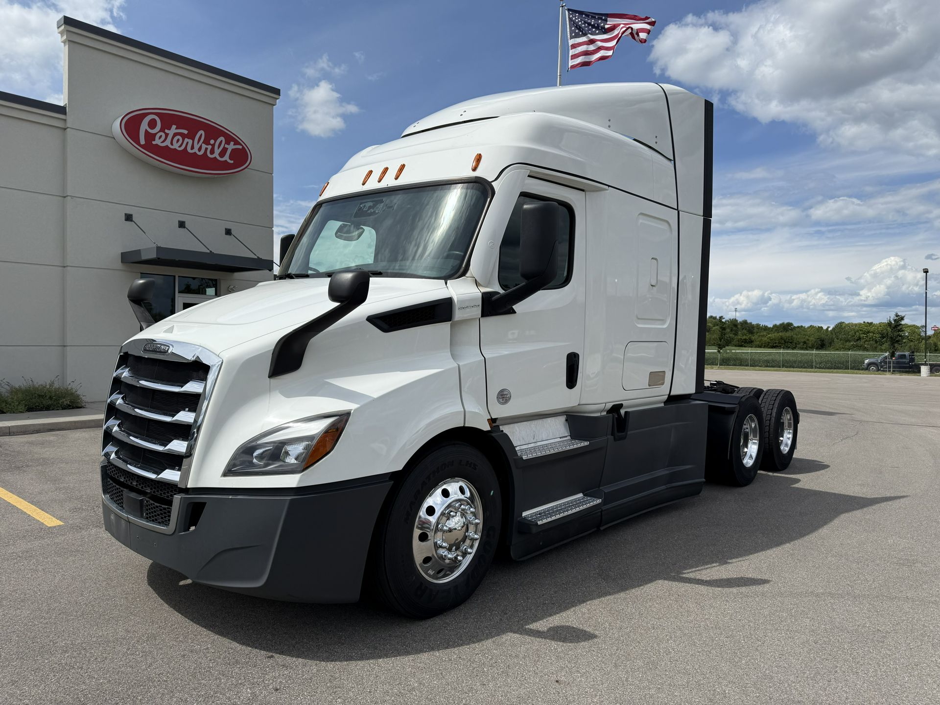 2022 Freightliner CASCADIA 116