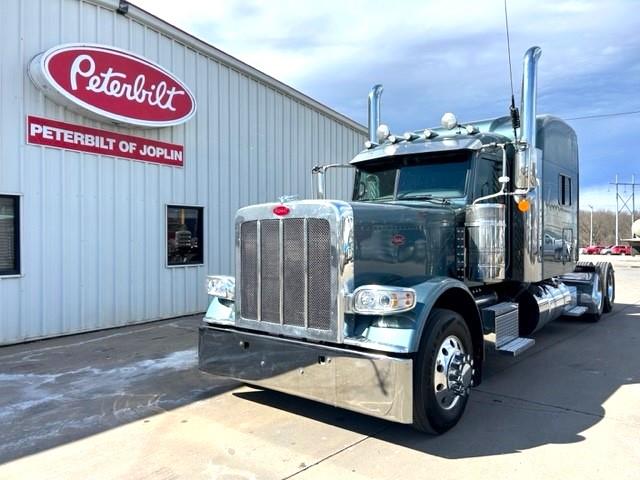 2022 Peterbilt 389