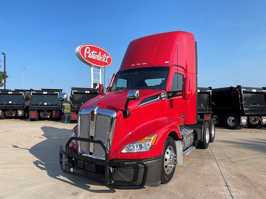 2023 Kenworth T680