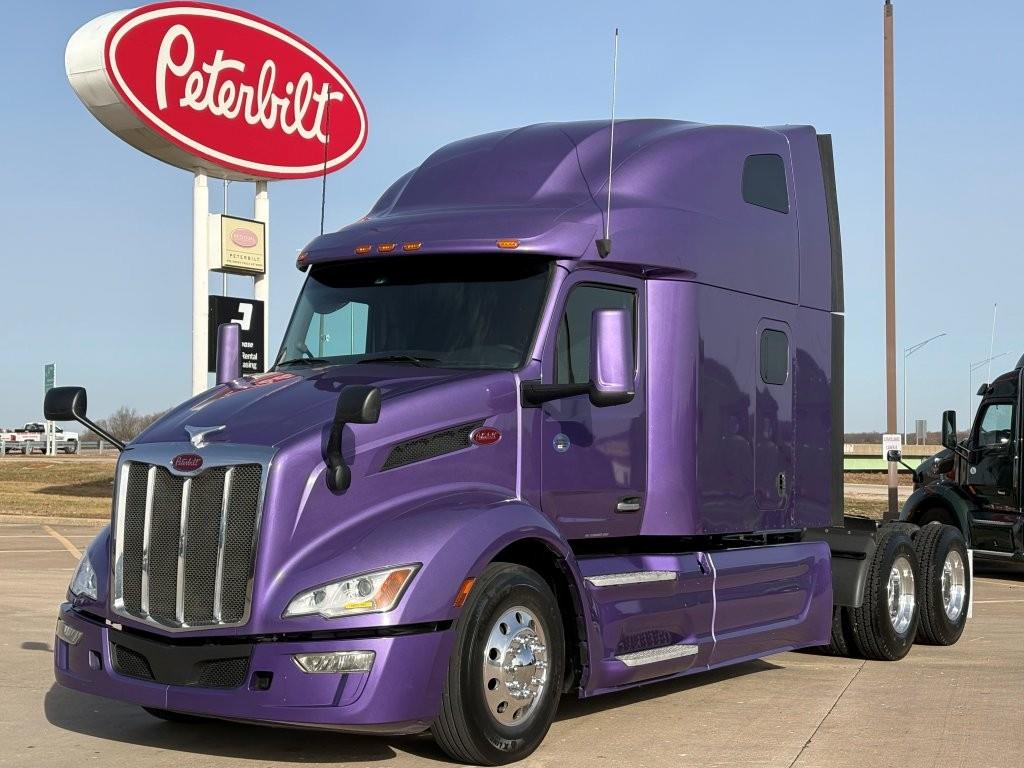 2022 Peterbilt 579