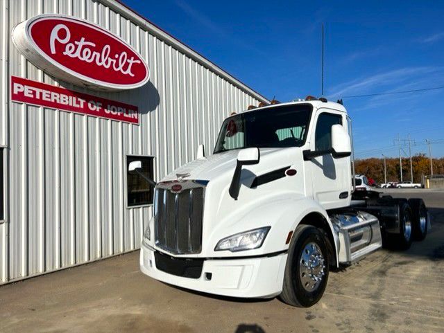 2023 Peterbilt 579