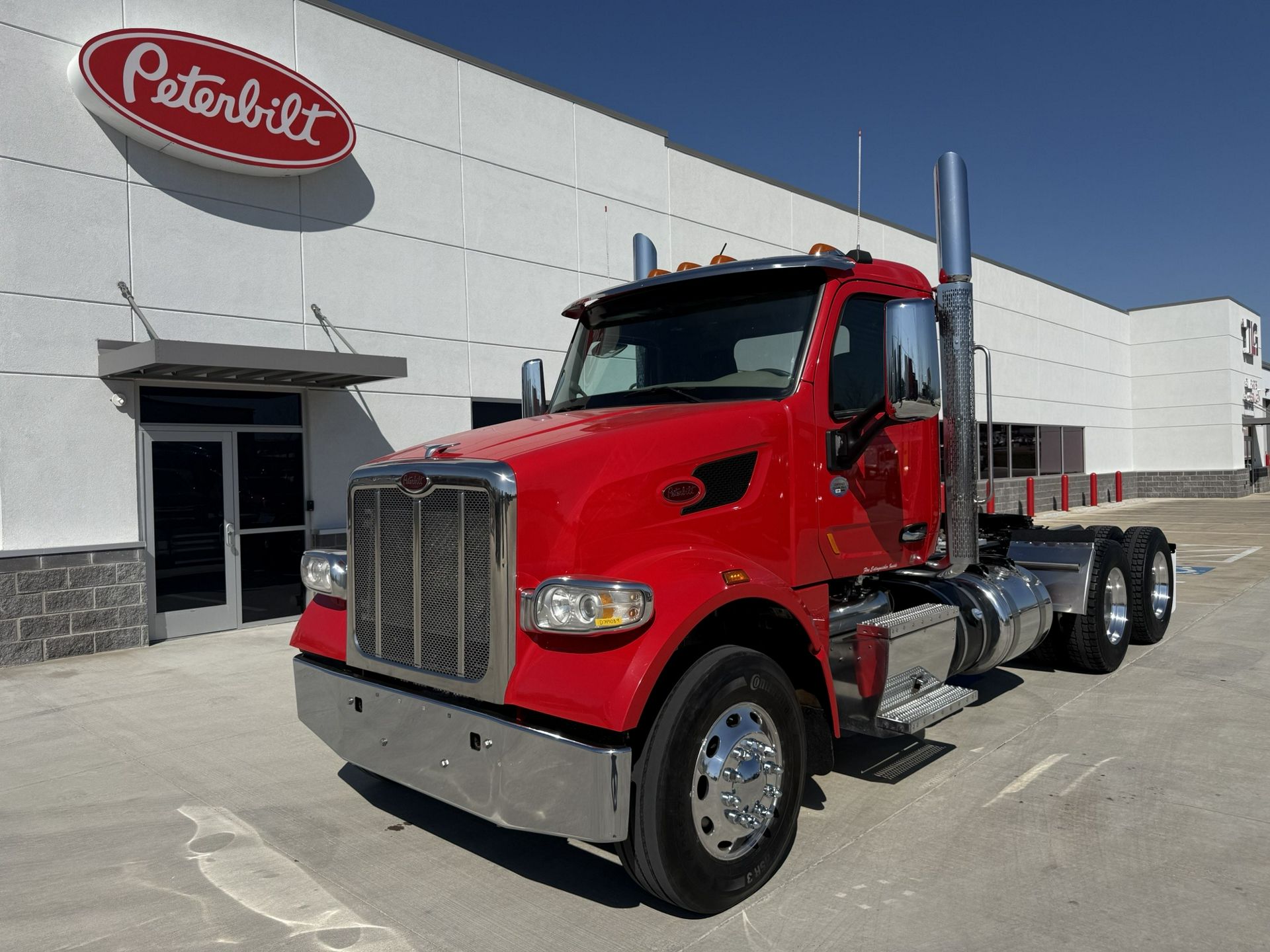 2021 Peterbilt 567