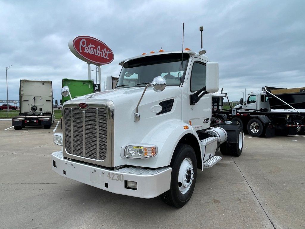 2020 Peterbilt 567