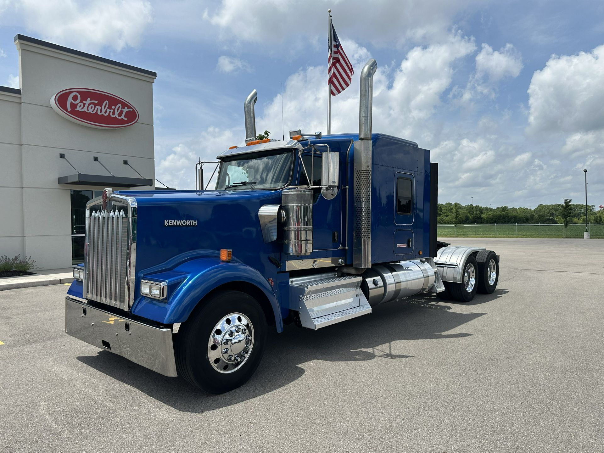 2020 Kenworth W900L