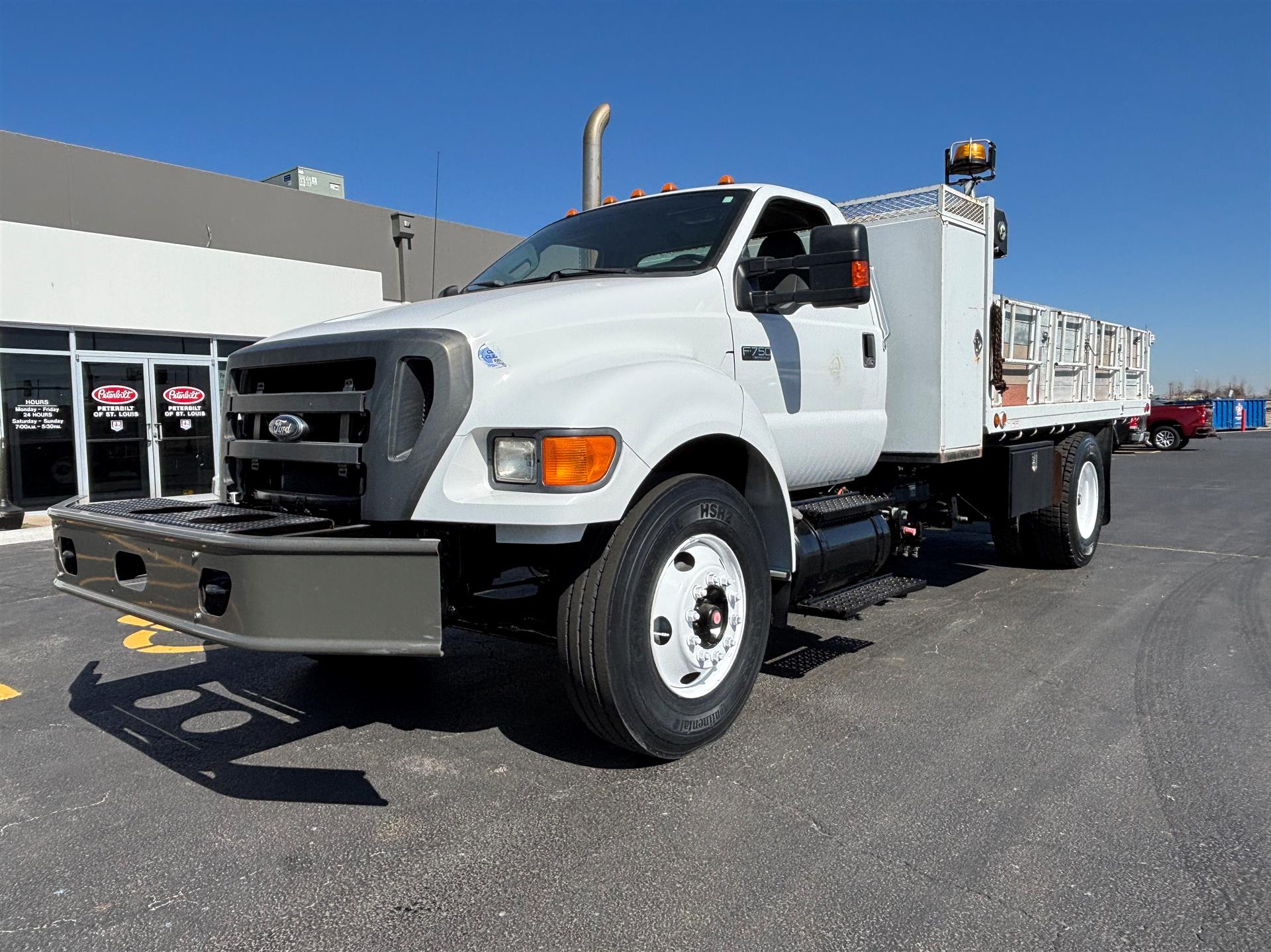 2011 Ford F-750 DRW