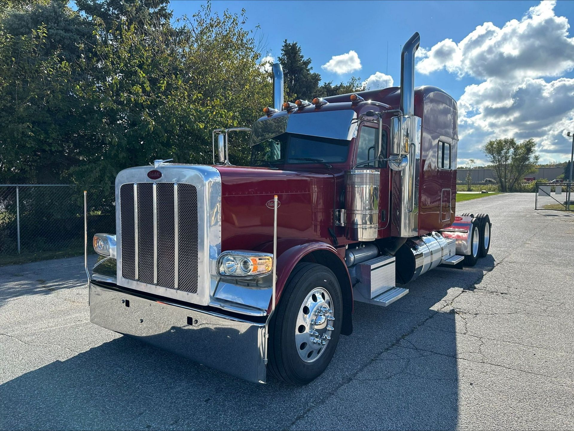 2022 Peterbilt 389