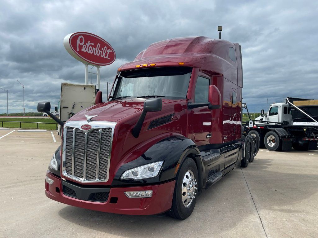 2023 Peterbilt 579