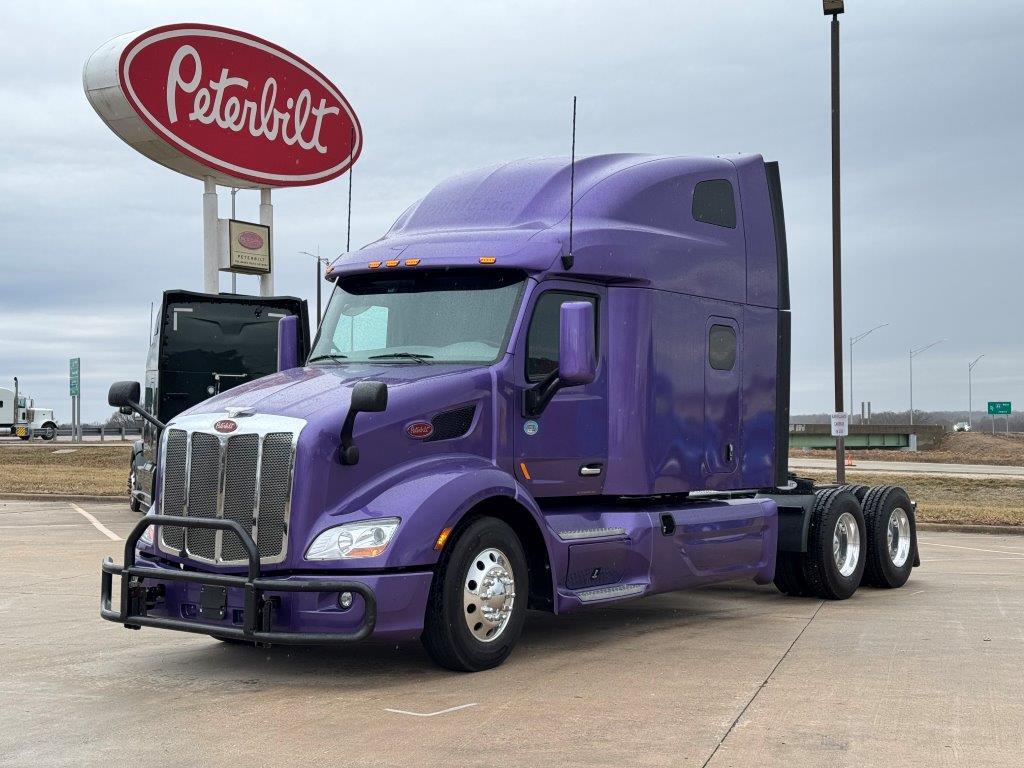 2022 Peterbilt 579