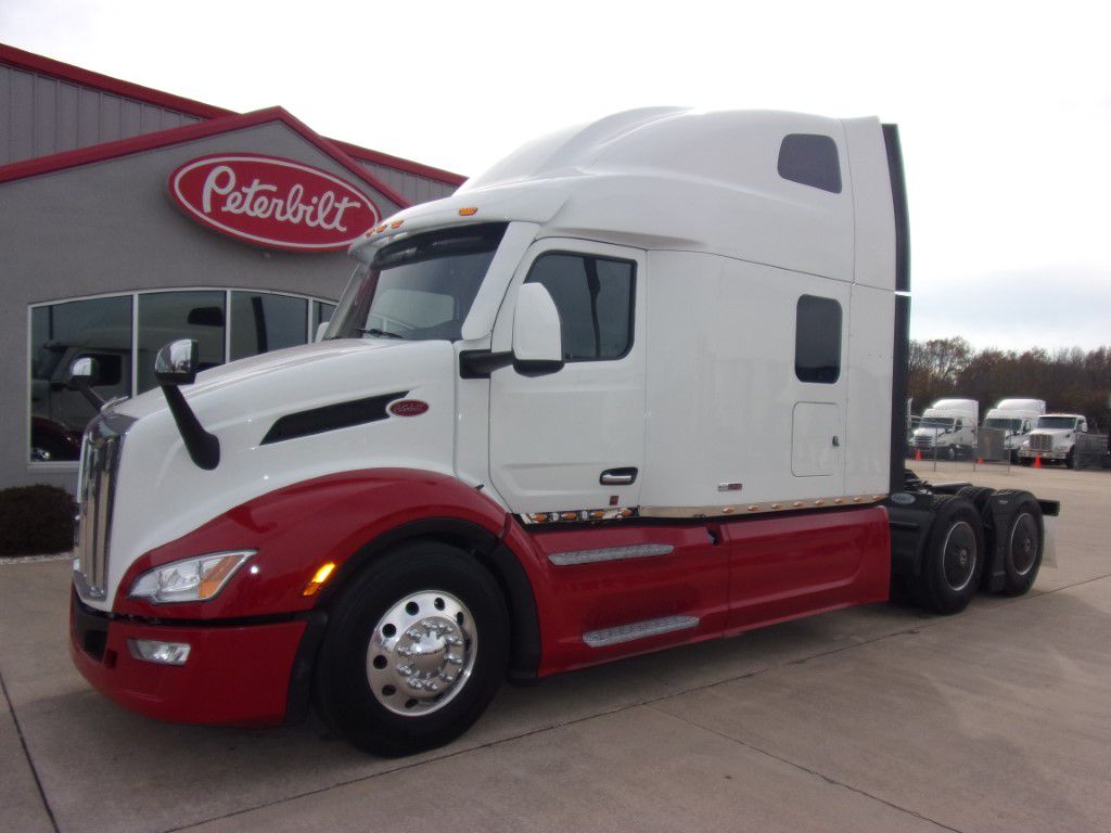 2023 Peterbilt 579