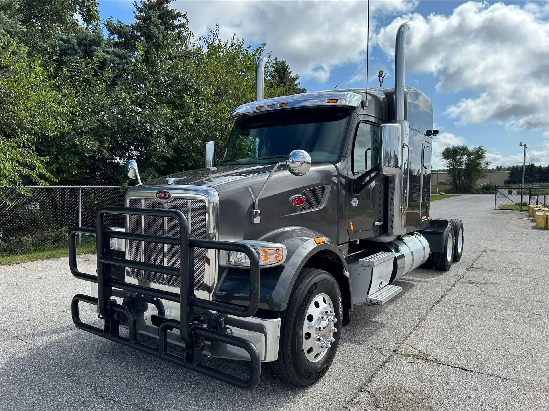 2022 Peterbilt 567
