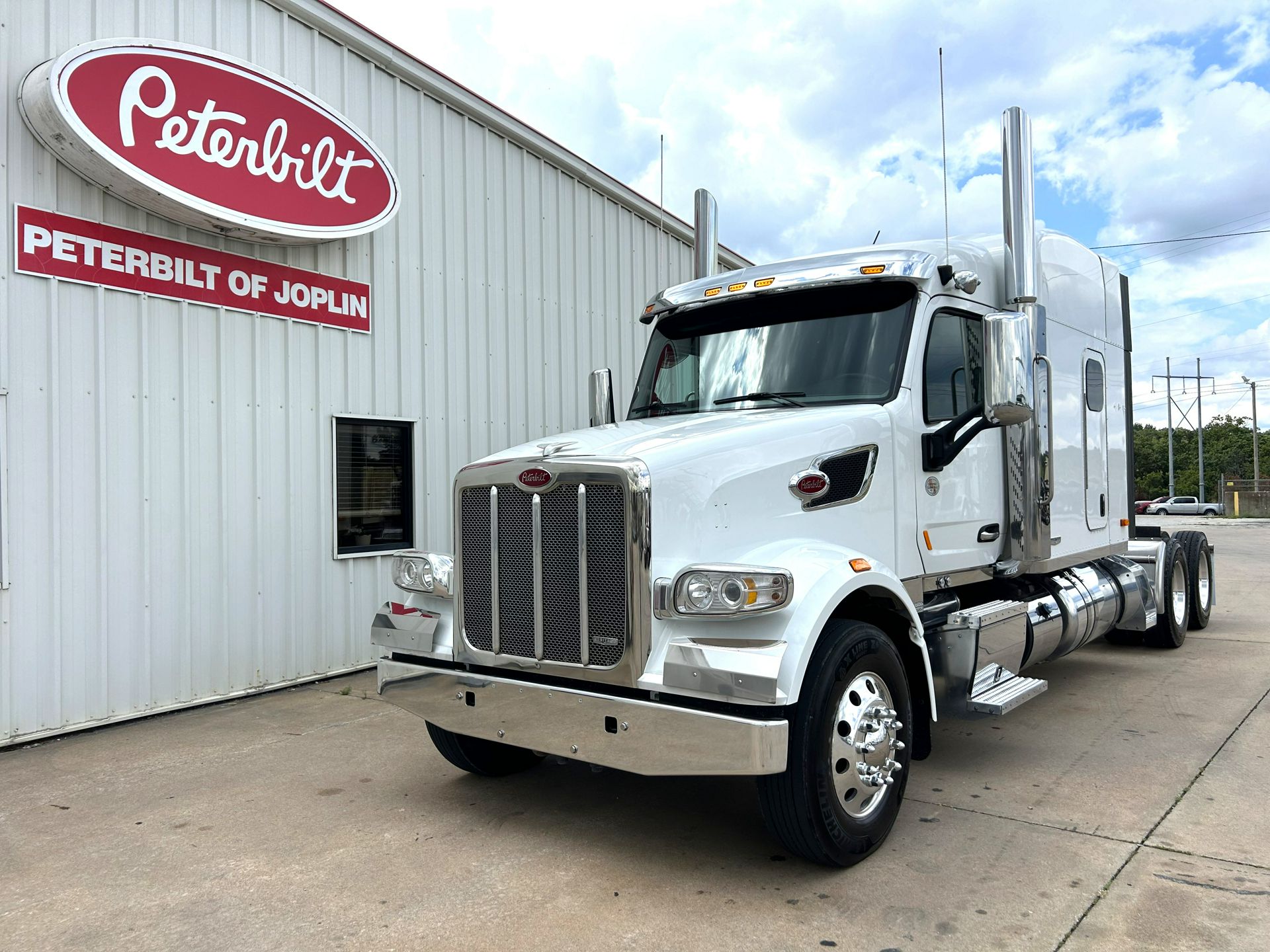 2021 Peterbilt 567