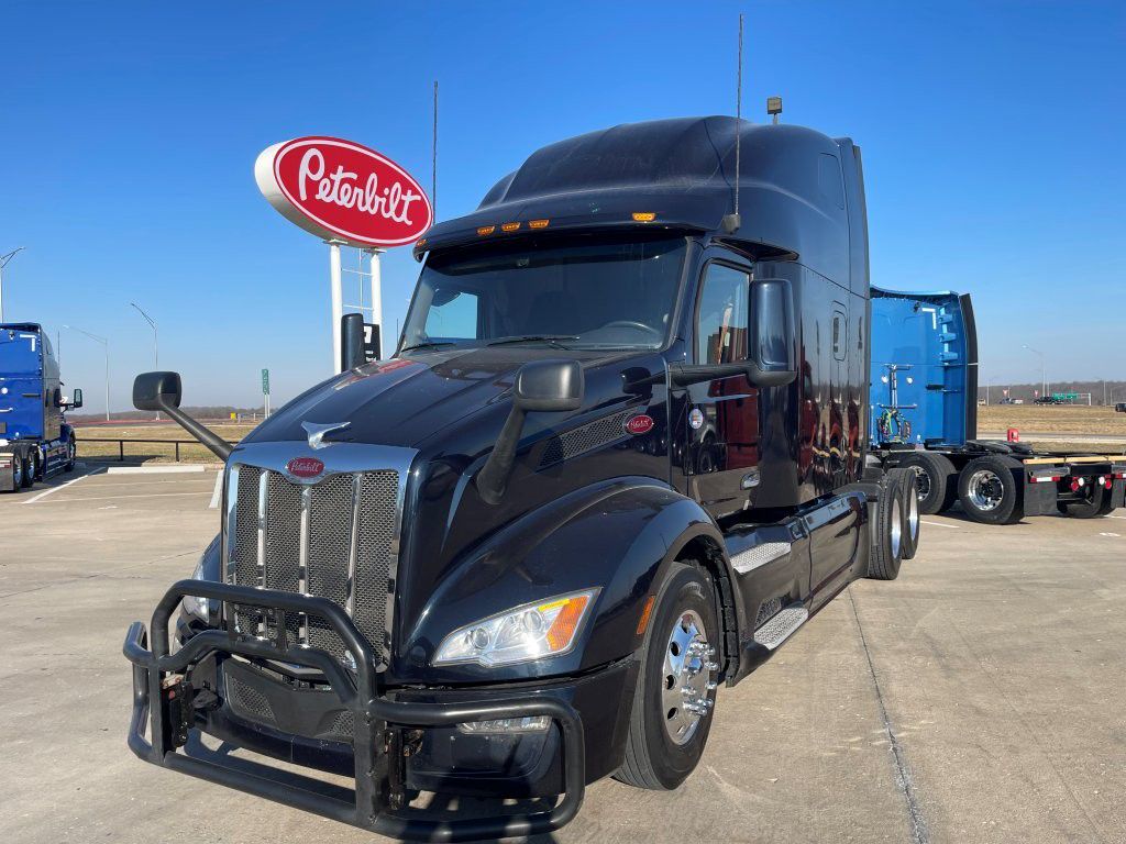 2023 Peterbilt 579