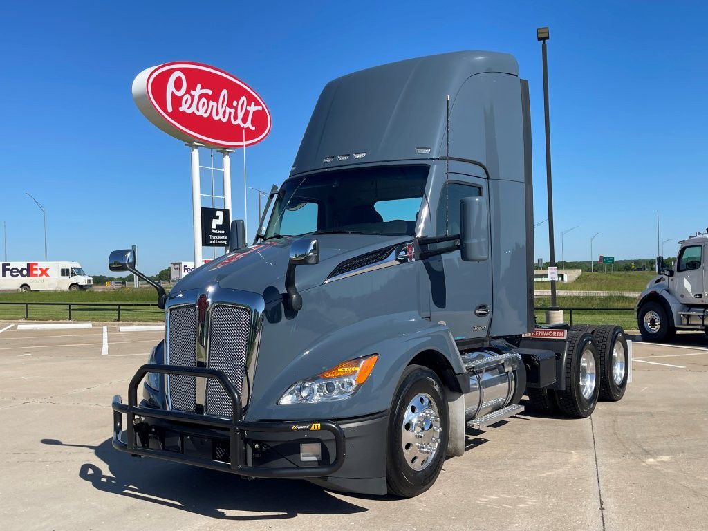 2022 Kenworth T680