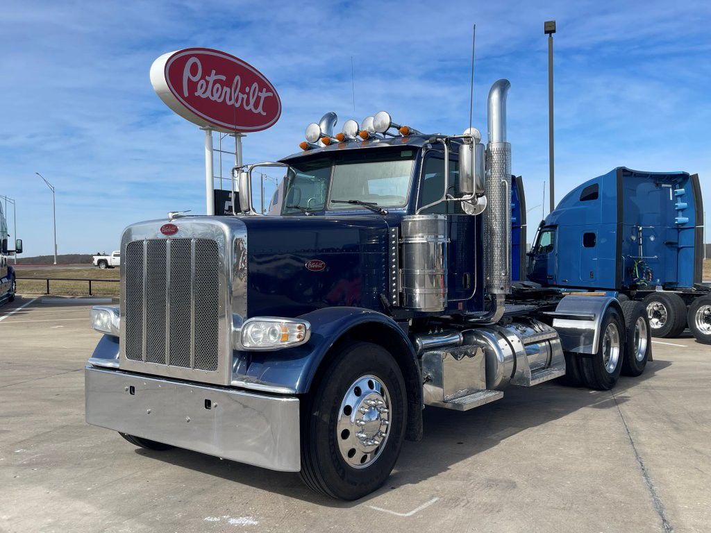 2020 Peterbilt 389