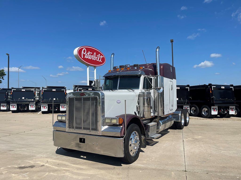 2000 Peterbilt 379