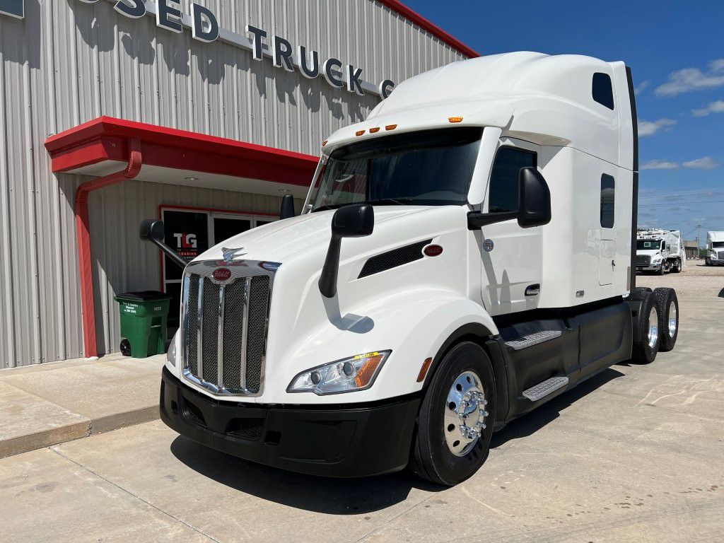 2023 Peterbilt 579