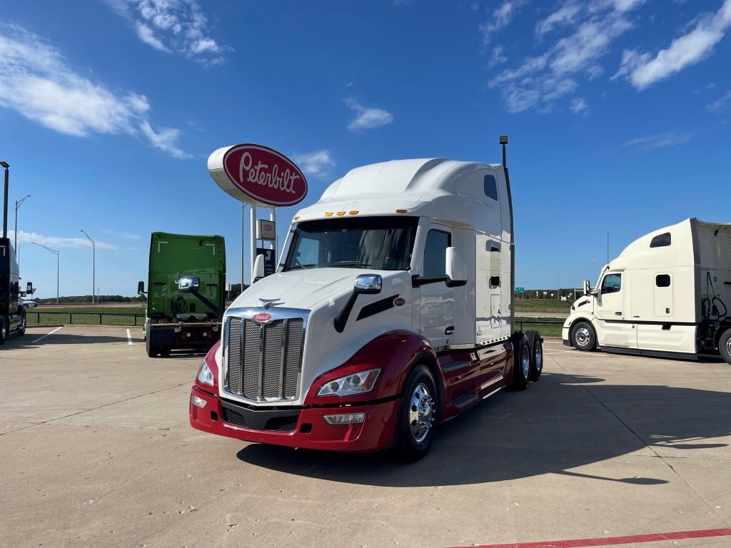 2023 Peterbilt 579