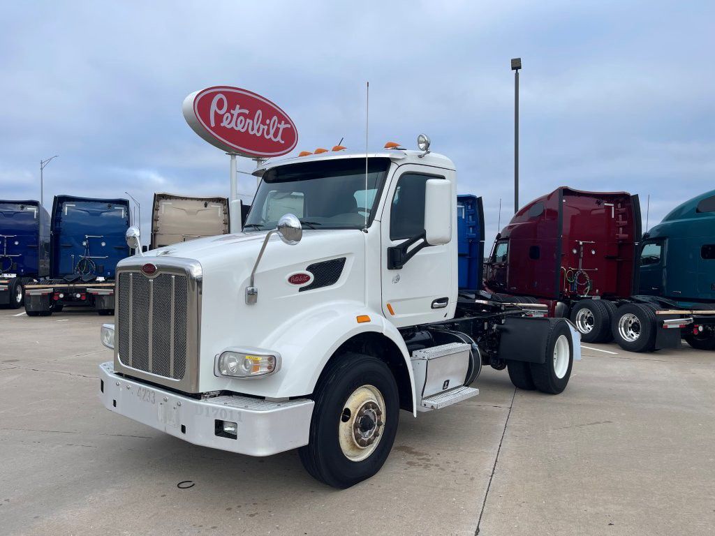 2017 Peterbilt 567