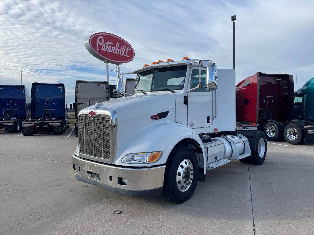 2013 Peterbilt 384