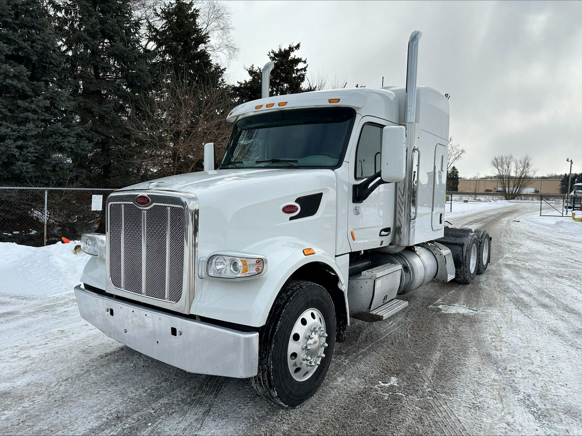 2021 Peterbilt 567