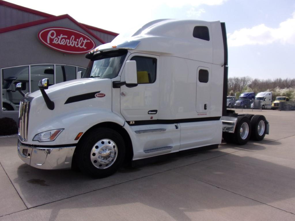 2023 Peterbilt 579