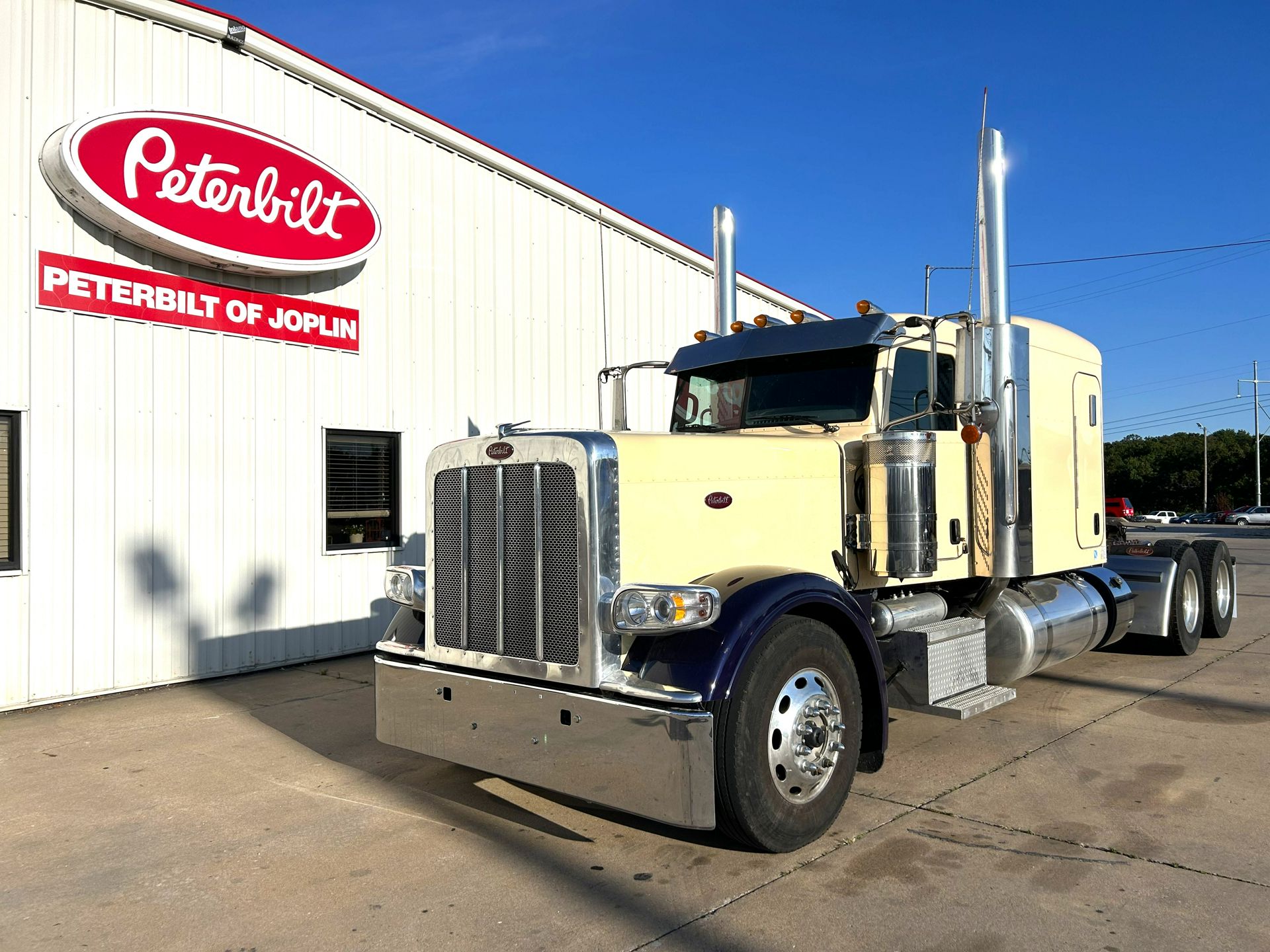 2022 Peterbilt 389