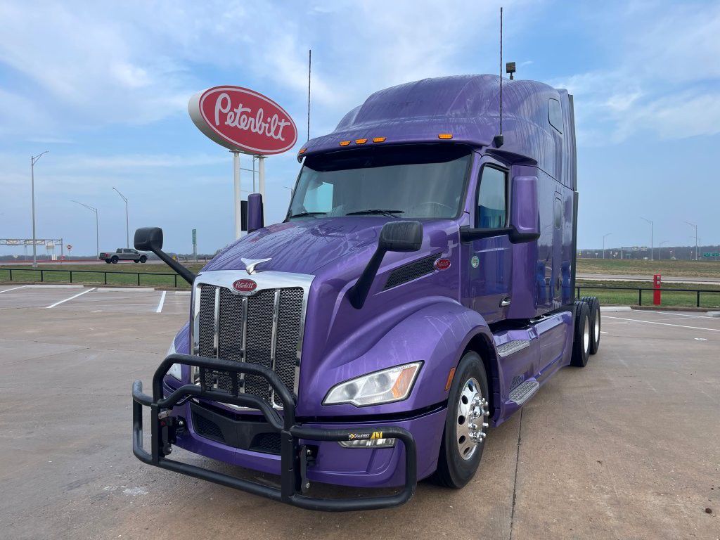 2023 Peterbilt 579