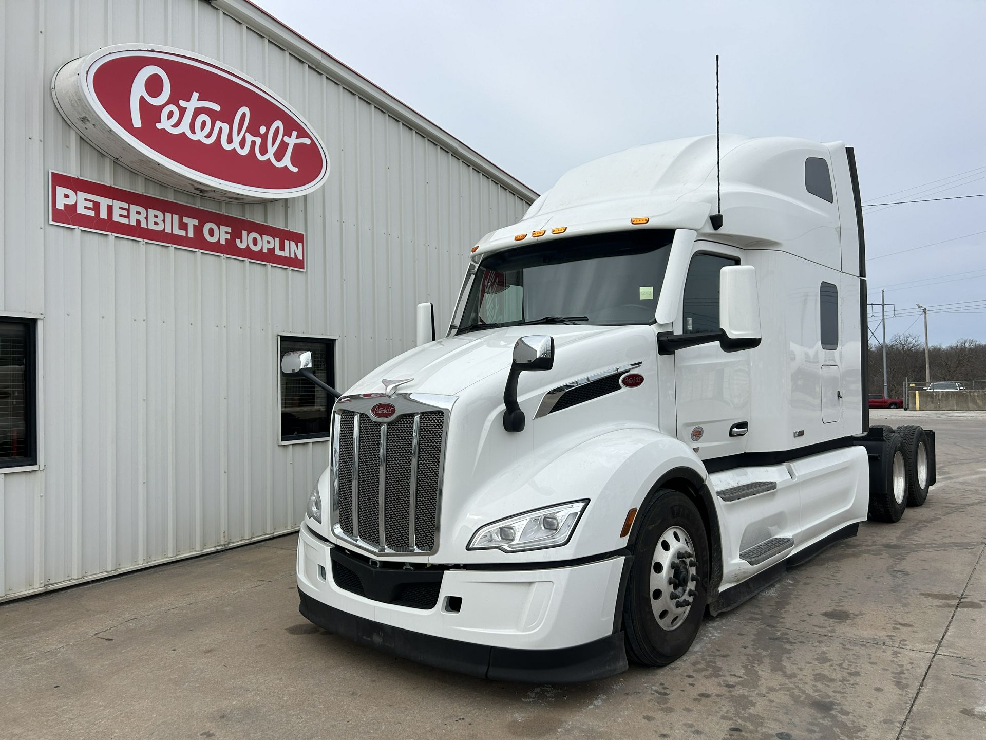 2025 Peterbilt 579