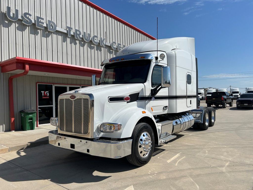 2022 Peterbilt 567
