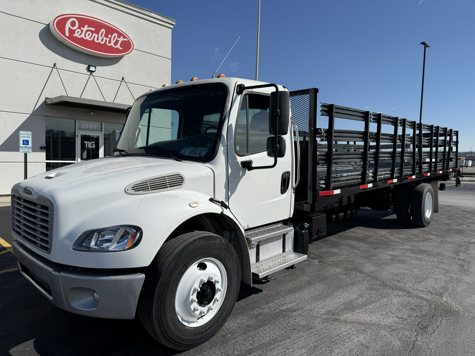 2016 Freightliner M2