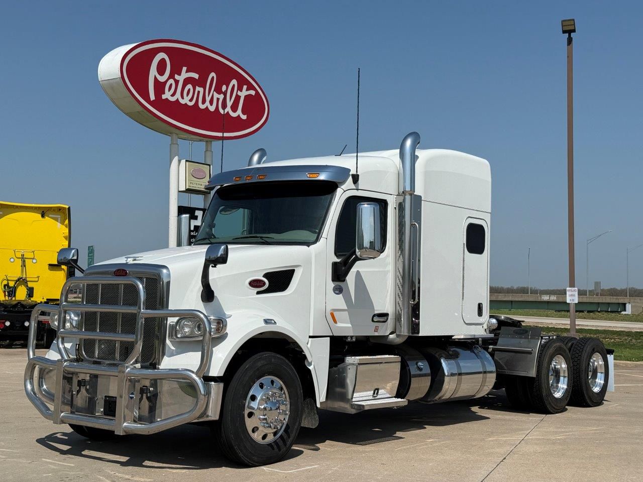 2021 Peterbilt 567