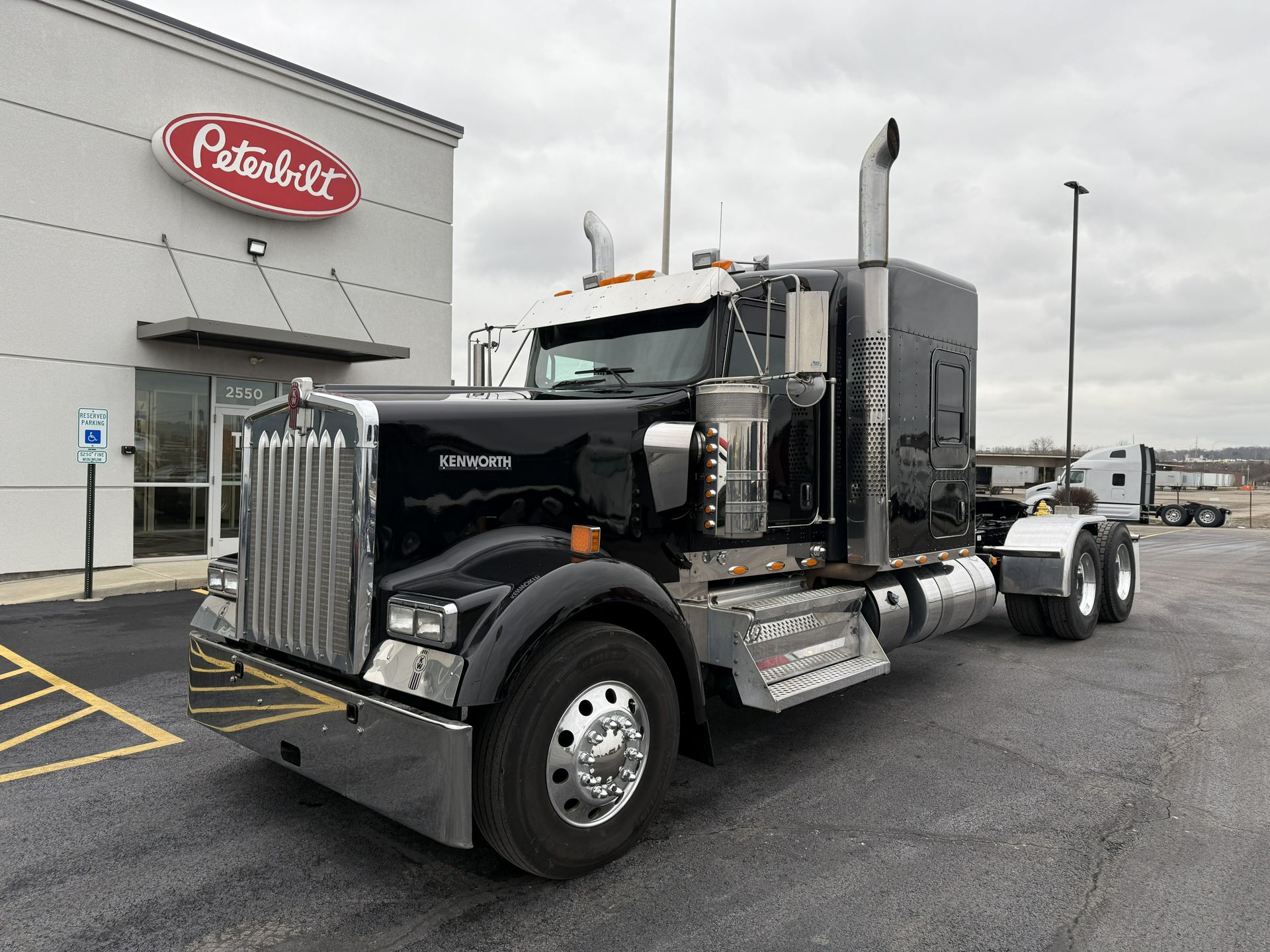 2021 Kenworth W900L