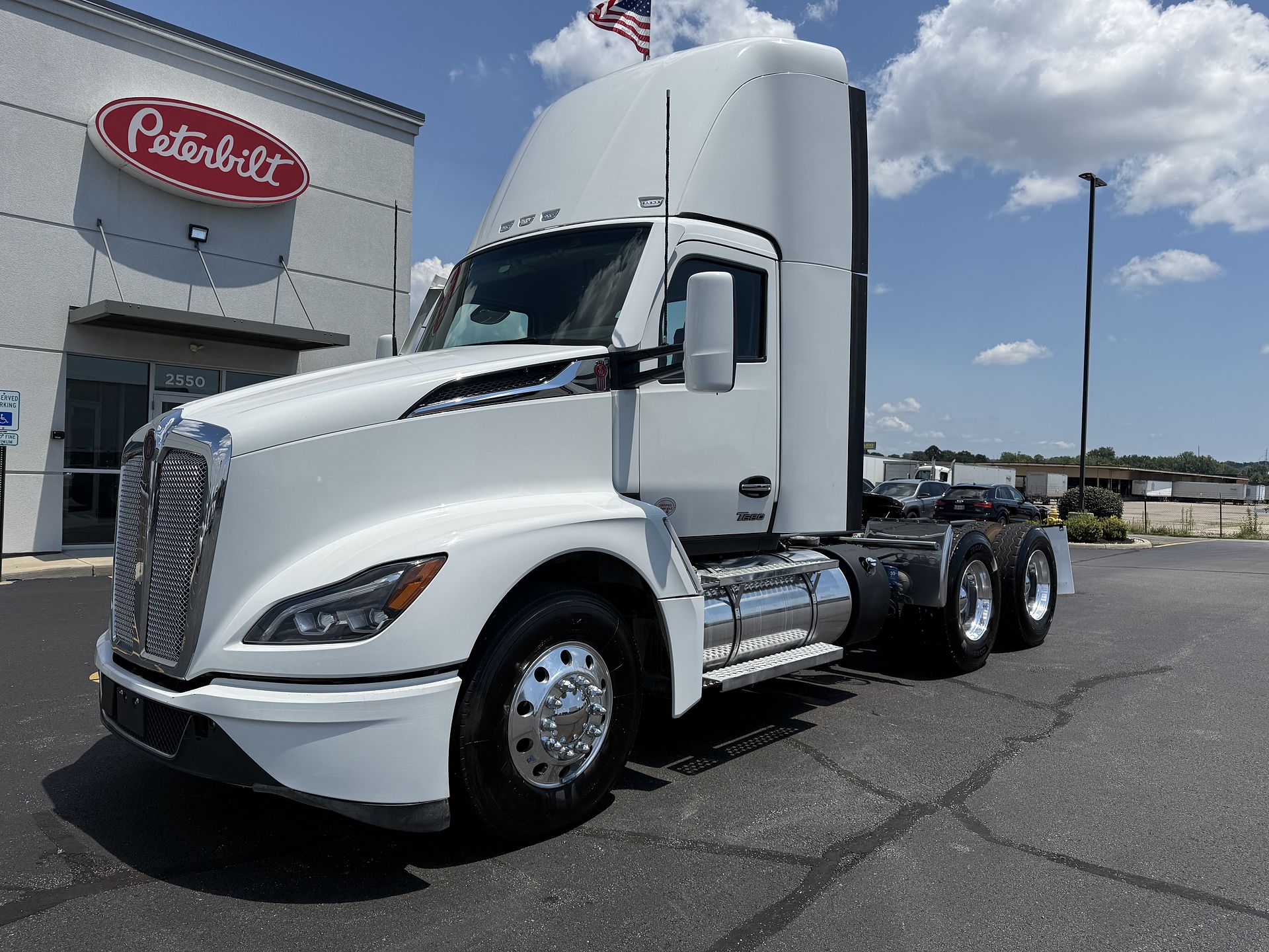 2022 Kenworth T680