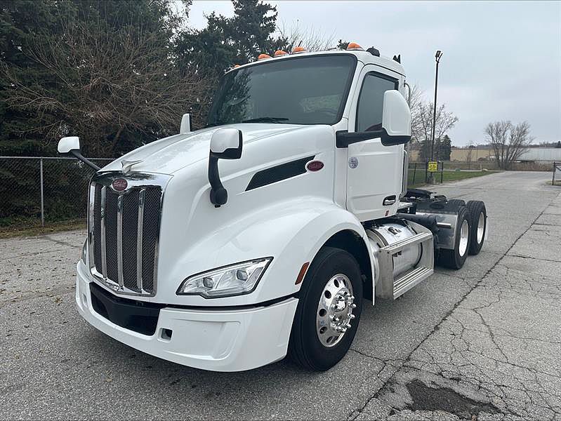 2022 Peterbilt 579