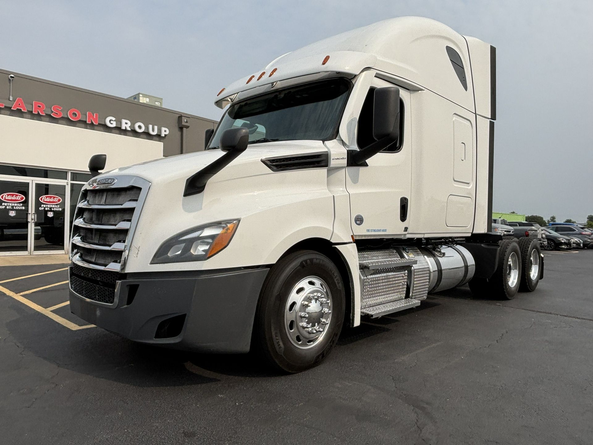 2020 Freightliner CASCADIA 126