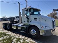 2017 Mack CXU613