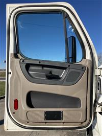 2012 Freightliner Cascadia 125