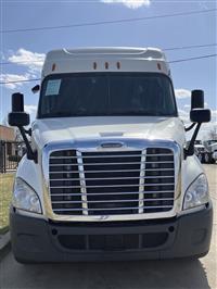 2018 Freightliner Cascadia 113
